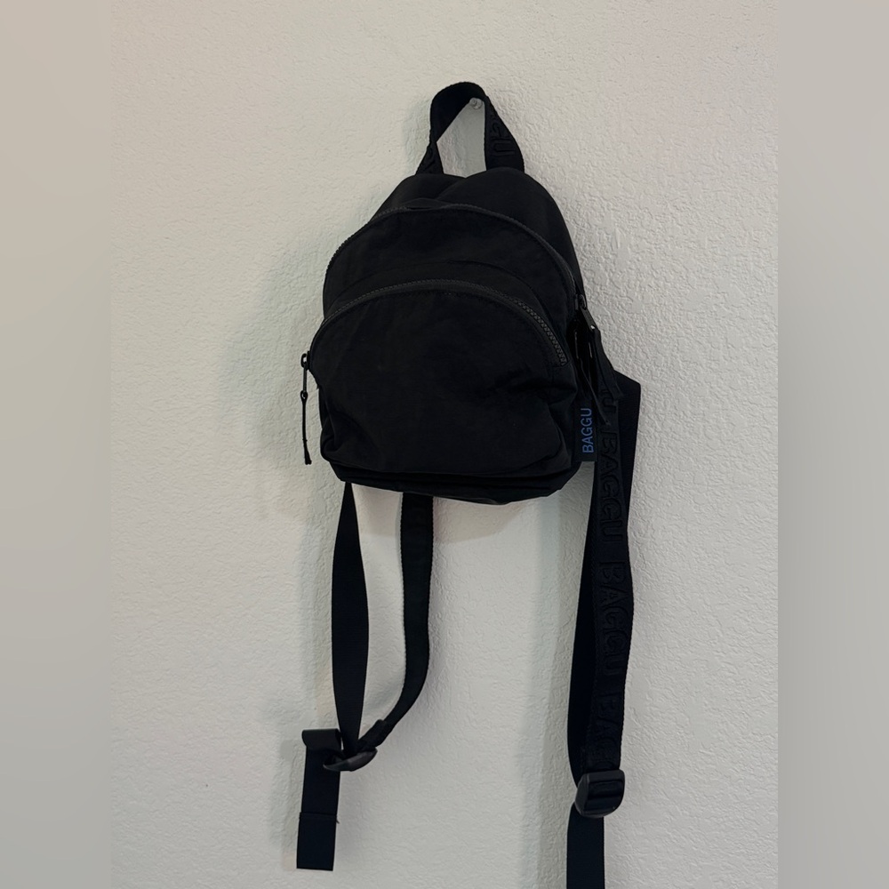 BAGGU Black Mini Backpack - Everyday Women's Bag - Picture 2 of 7